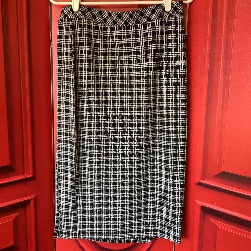 ‎Melissa Paige Black and White Pencil Skirt - Picture 3 of 4